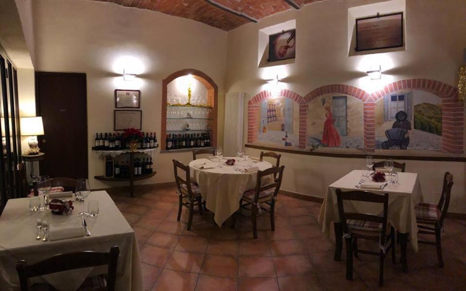Locanda Osteria La Milonga Agliano Terme Kültér fotó