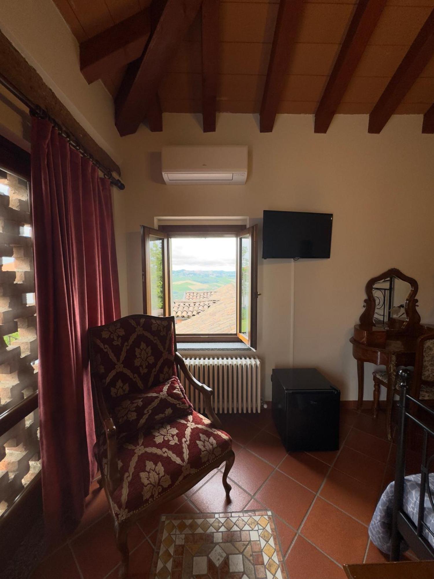 Locanda Osteria La Milonga Agliano Terme Kültér fotó